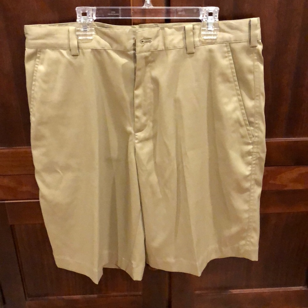 Men’s Nike DRI-FIT Golf shorts